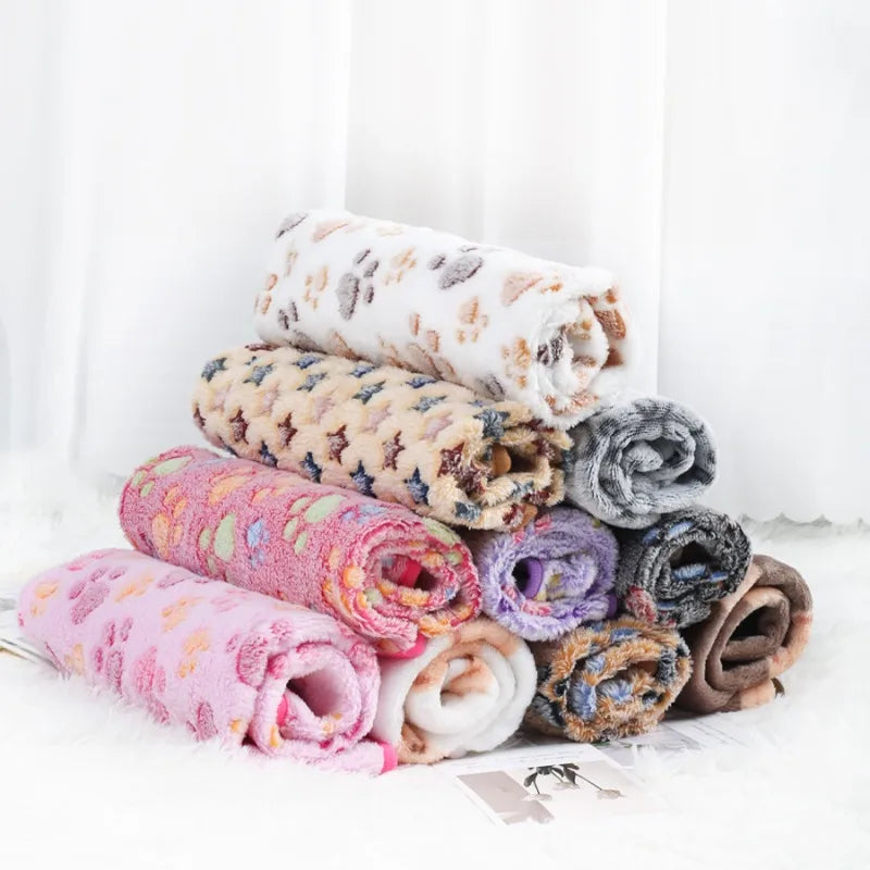 Couverture flanelle empreintes chien et chat – 4 tailles – vue 2 | MonPluto